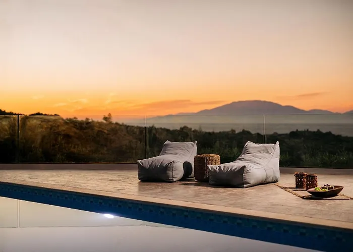 Villa Venia - Cozy Escape With Scenic Sew View, By Zantewize
